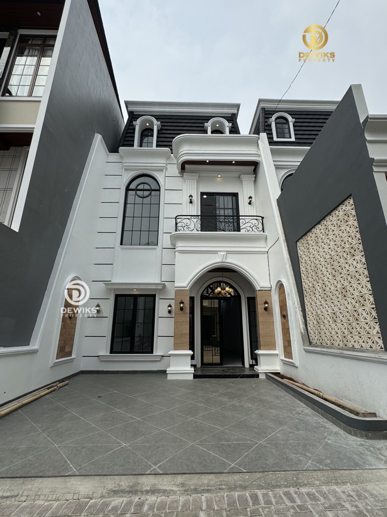 dijual rumah privat pool murah di jl m khafi 2 jagakarsa jakarta selatan