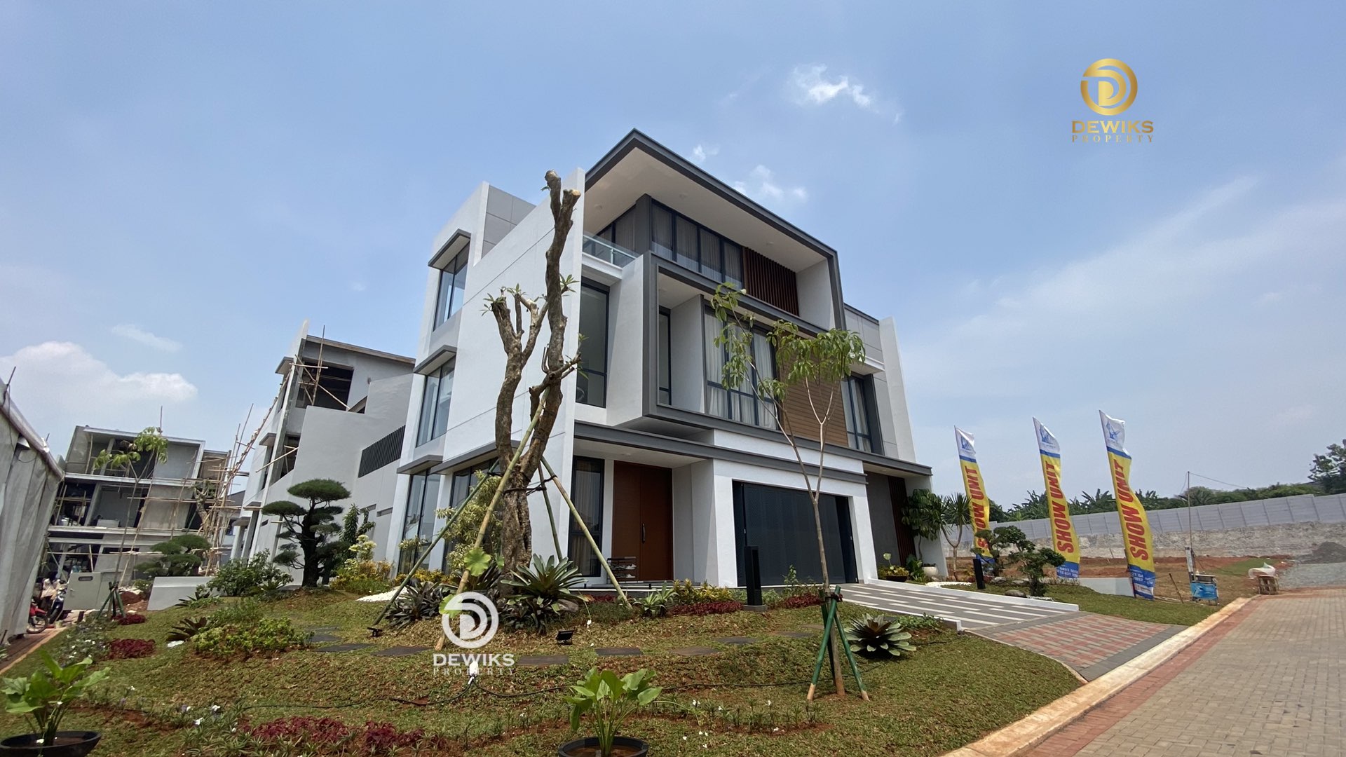 Rumah Baru di Atherton Kota Wisata Luas Tanah 300m2