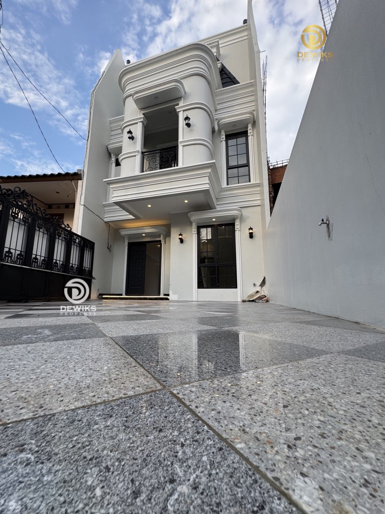Jual Rumah di Jagakarsa Jakarta Selatan Free Electric Gate