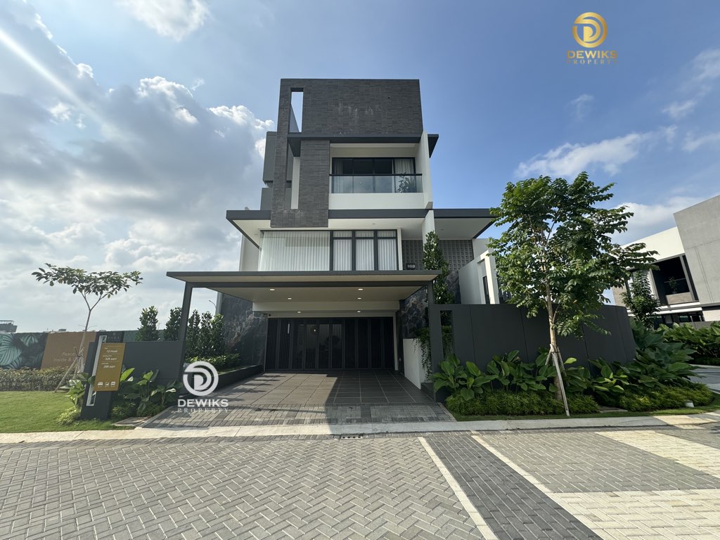 Dijual Rumah 3 Lantai di Grand Wisata Free Home Lift