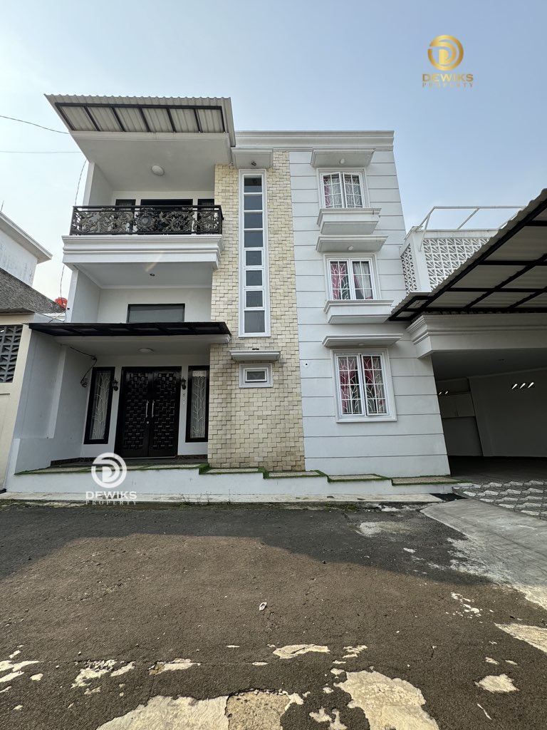 Dijual Rumah Pool di Lenteng Agung Jagakarsa Jakarta Selatan