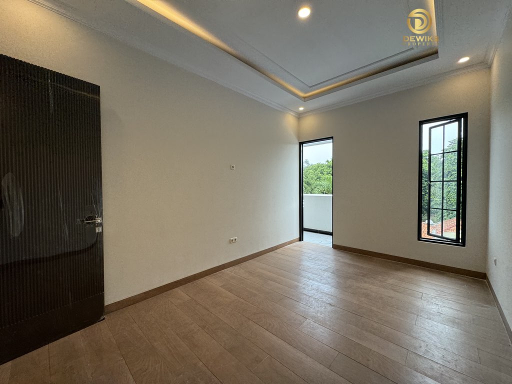 rumah kolam renang di jagakarsa jakarta selatan jl Melati