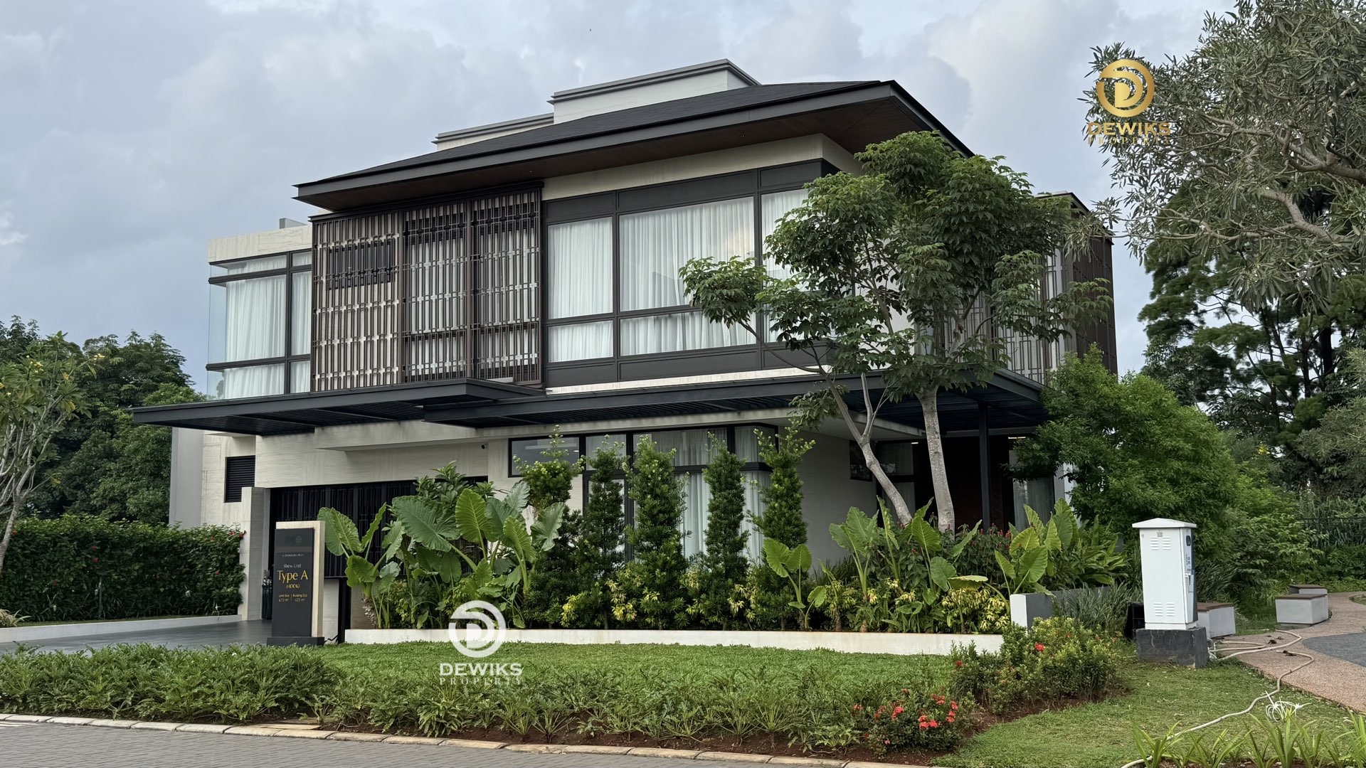 Cluster Privat Lift di Garden Residence Emeralda Golf Cimanggis