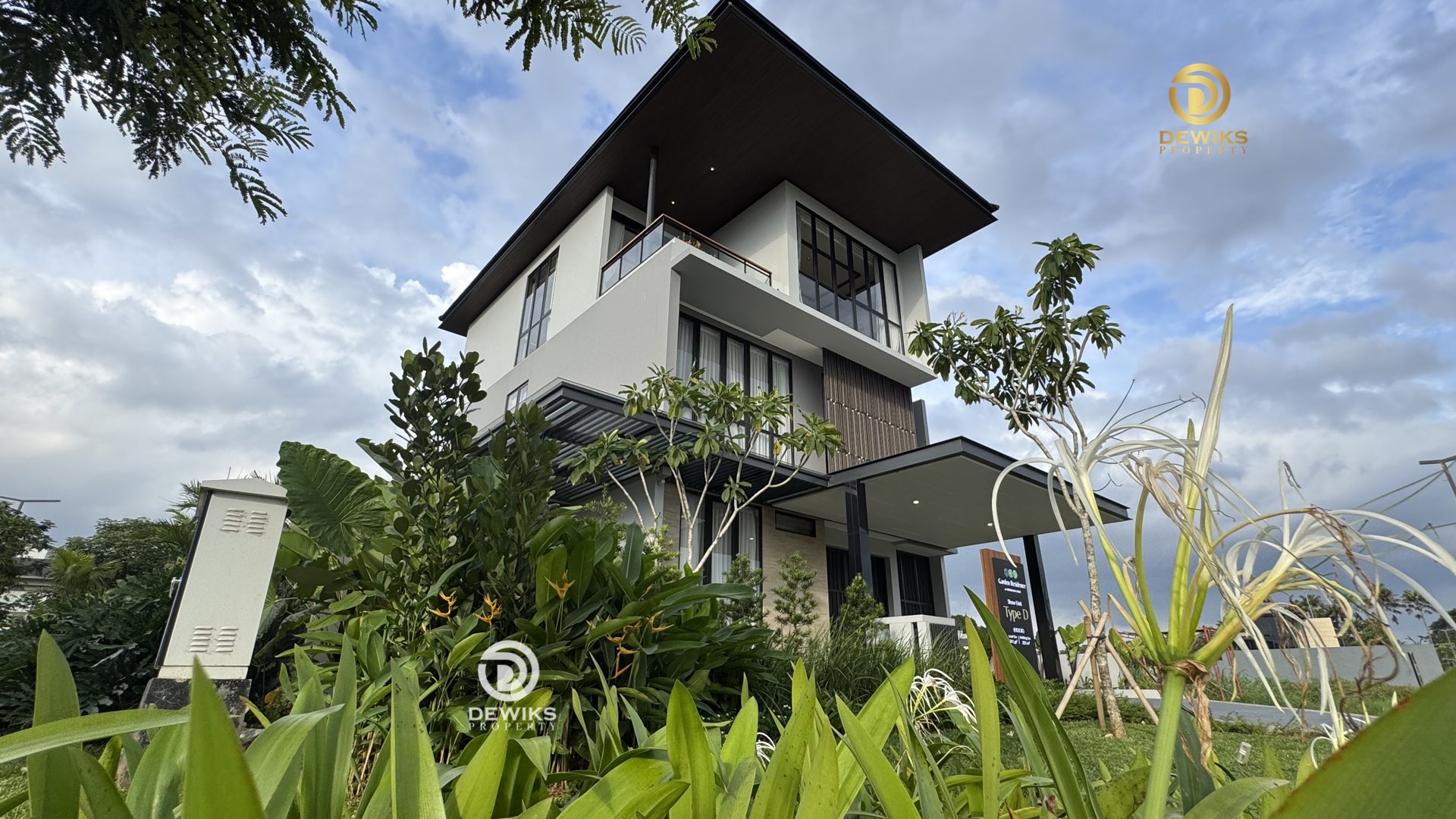 Garden Residence at Emerlada Golf Cimanggis Depok LT 216m2