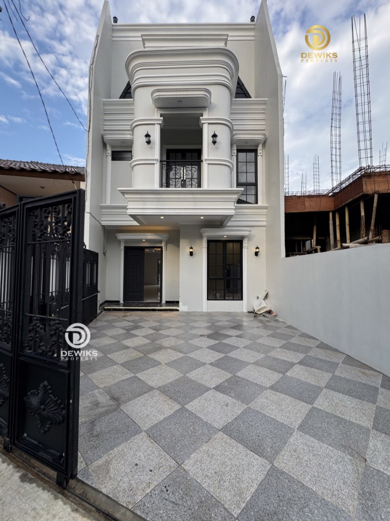 Rumah Di Jagakarsa Selatan Free Automatic Gate