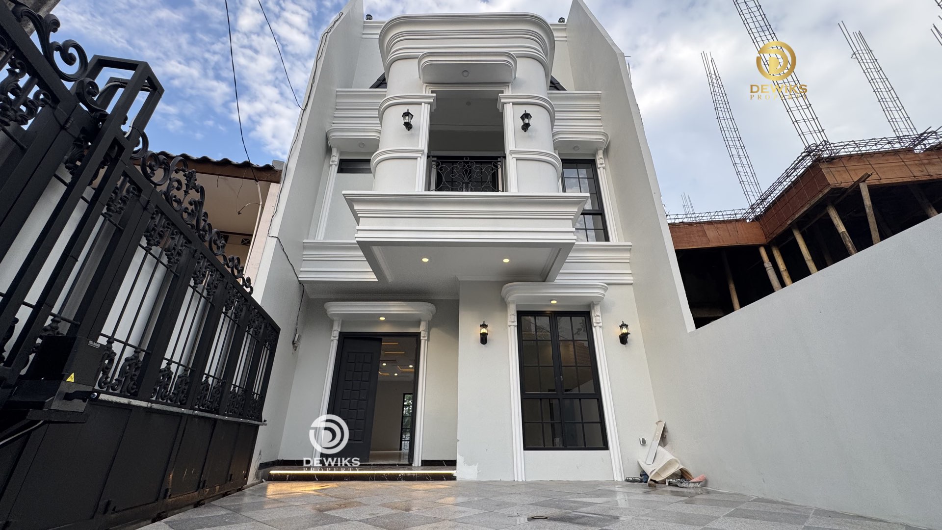 Rumah Di Jagakarsa Selatan Free Automatic Gate