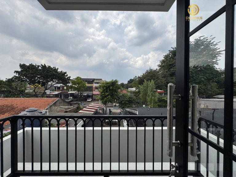 Dijual Rumah Privat Pool di Jagakarsa Jakarta Selatan Siap Huni