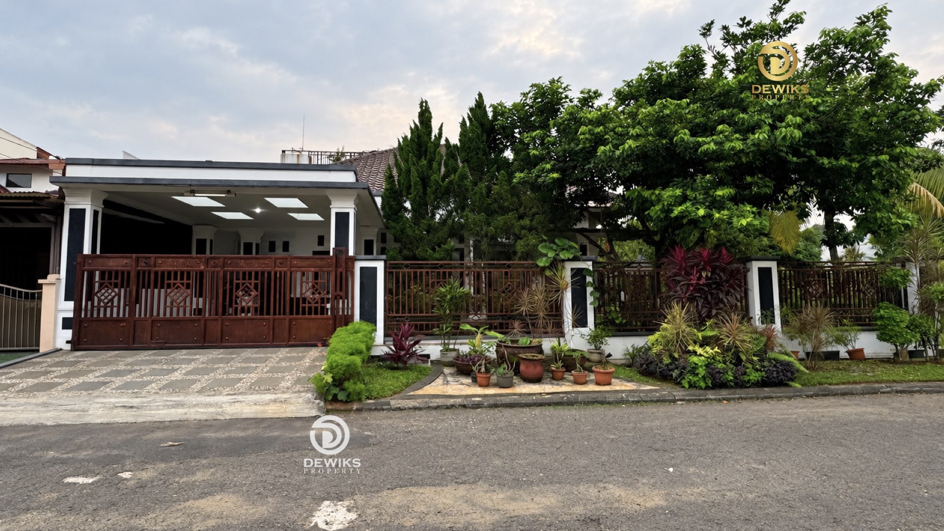 Rumah Hook Murah di Kemang Telaga Kahuripan Parung Bogor