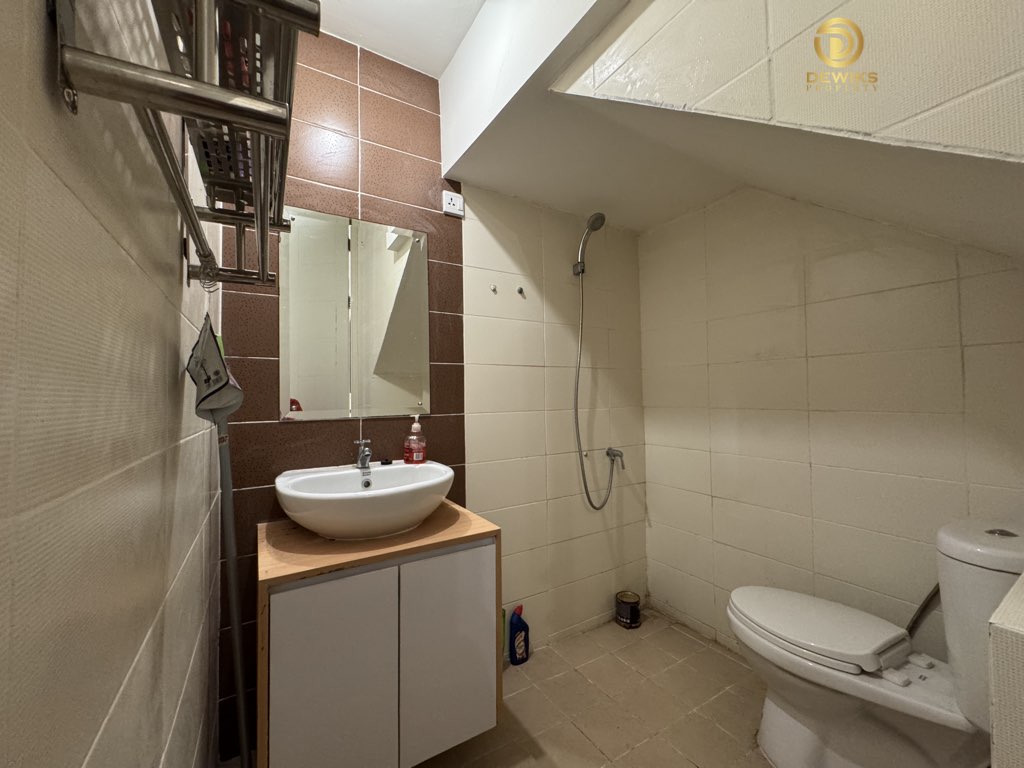 rumah fully furnished di grand wisata lt 84m2
