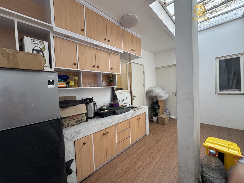 rumah fully furnished di grand wisata lt 84m2