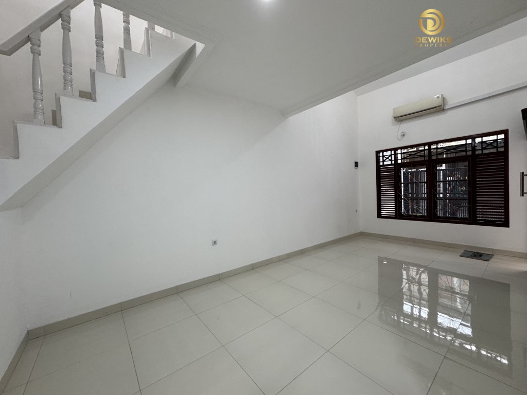 rumah second di ponfok bambu duren sawit jakarta timur