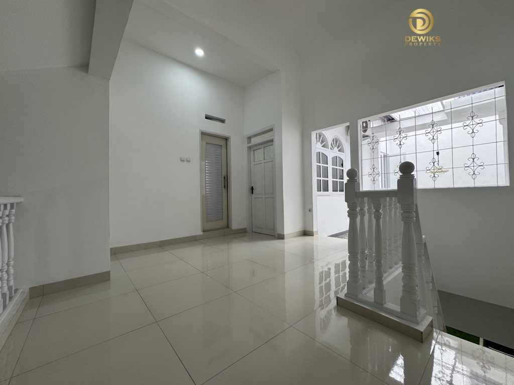 rumah second di ponfok bambu duren sawit jakarta timur