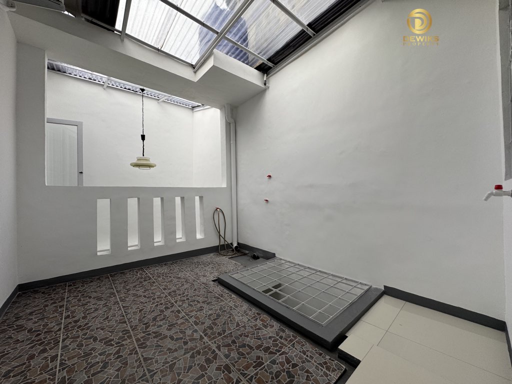 rumah second di ponfok bambu duren sawit jakarta timur
