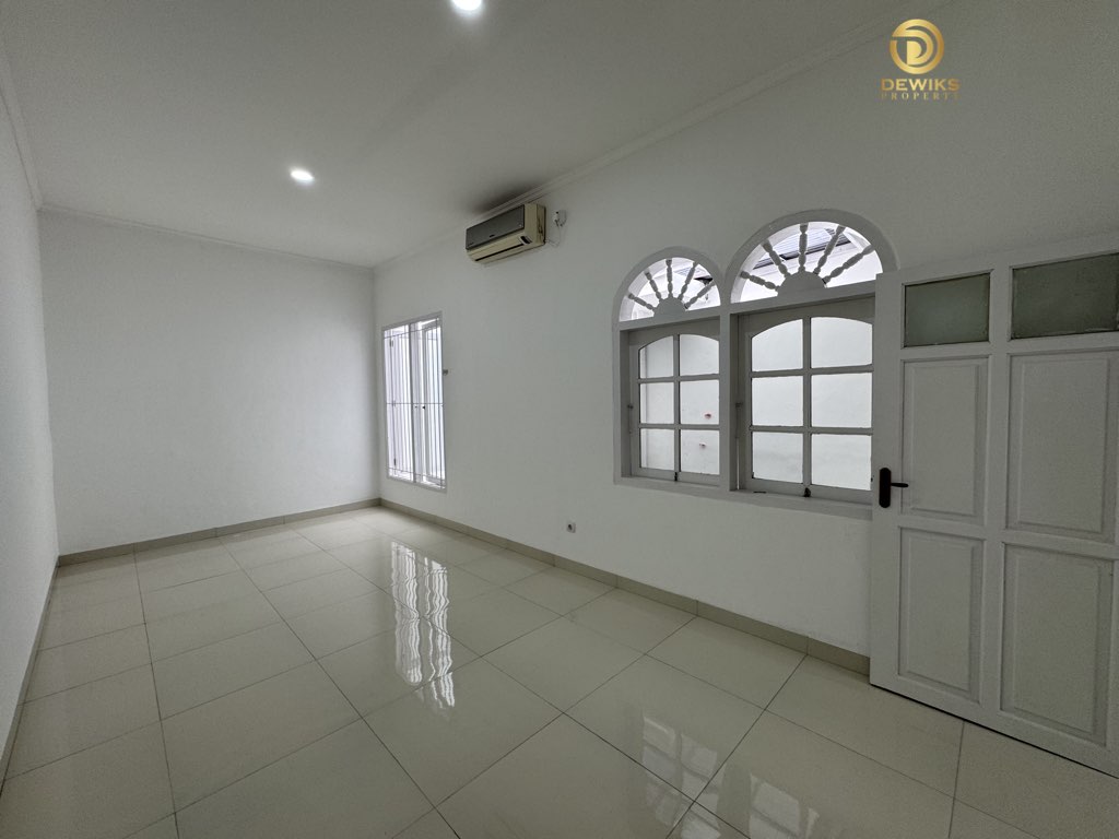 rumah second di ponfok bambu duren sawit jakarta timur